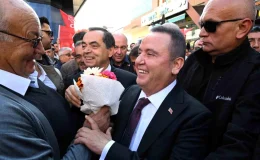 Antalya Büyükşehir Belediye Başkanı Muhittin Böcek, Gazipaşa Belediye Başkanı Mehmet Ali Yılmaz ile Seçim Koordinasyon Merkezi’nin açılışını yaptı