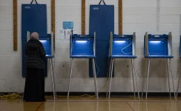 Michigan’daki Müslüman ve Arap kökenli Amerikalılar, Biden’ın kaybetmesi için ‘kararsız oy’ kullanmaya çağırıyor