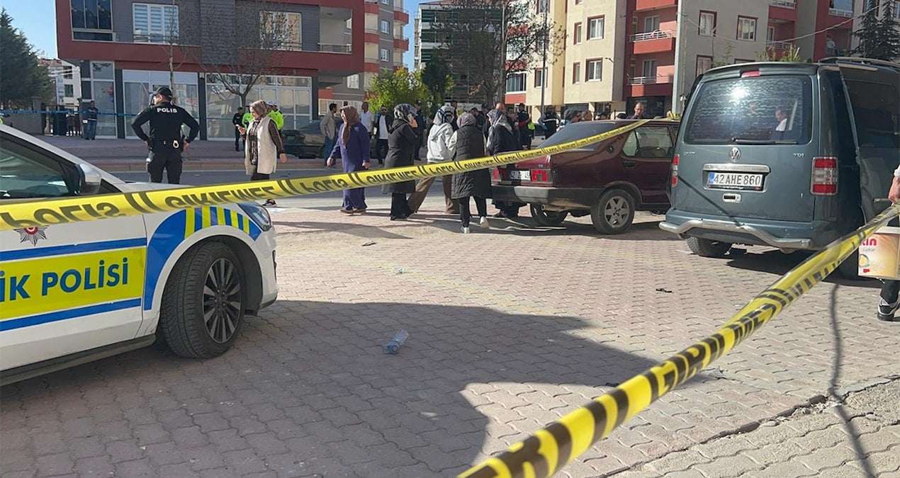 Otomobil öğrencilere çarptı: 1 ölü, 1 yaralı